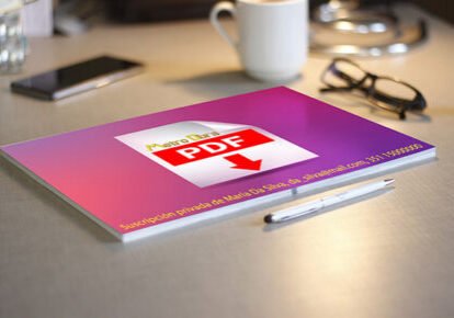 Revista-en-escritorio